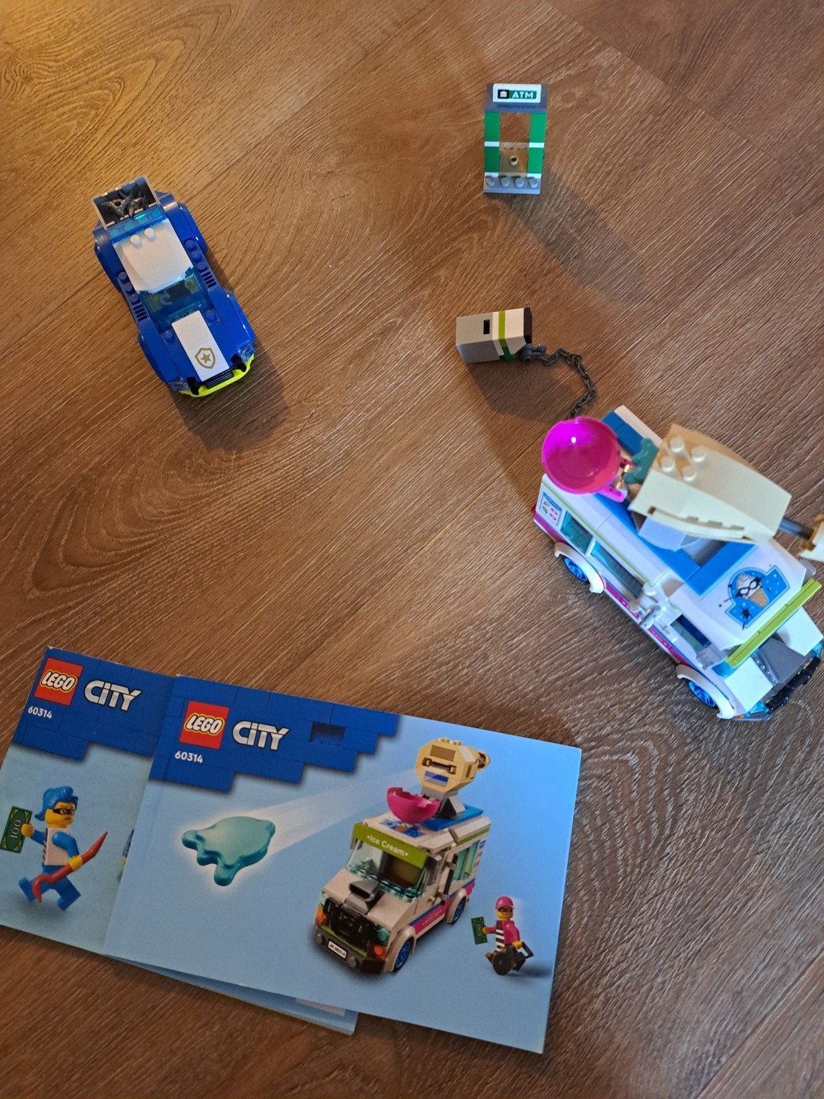 Lego 60314 ijscowagen achtervolging, Kinderen en Baby's, Speelgoed | Duplo en Lego, City, Lego, Ophalen of Verzenden, Zo goed als nieuw