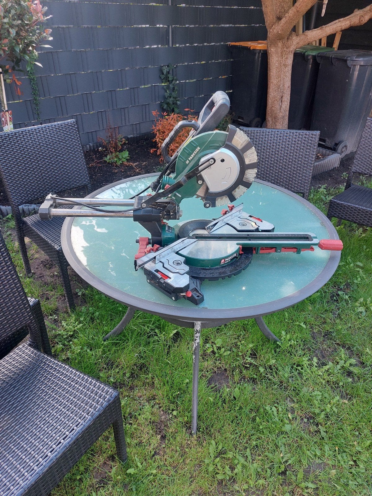 Parkside Afkortzaag met 3 extra zaagbladen, Doe-het-zelf en Verbouw, Gebruikt, Ophalen of Verzenden, Afkortzaag, 30 tot 70 mm