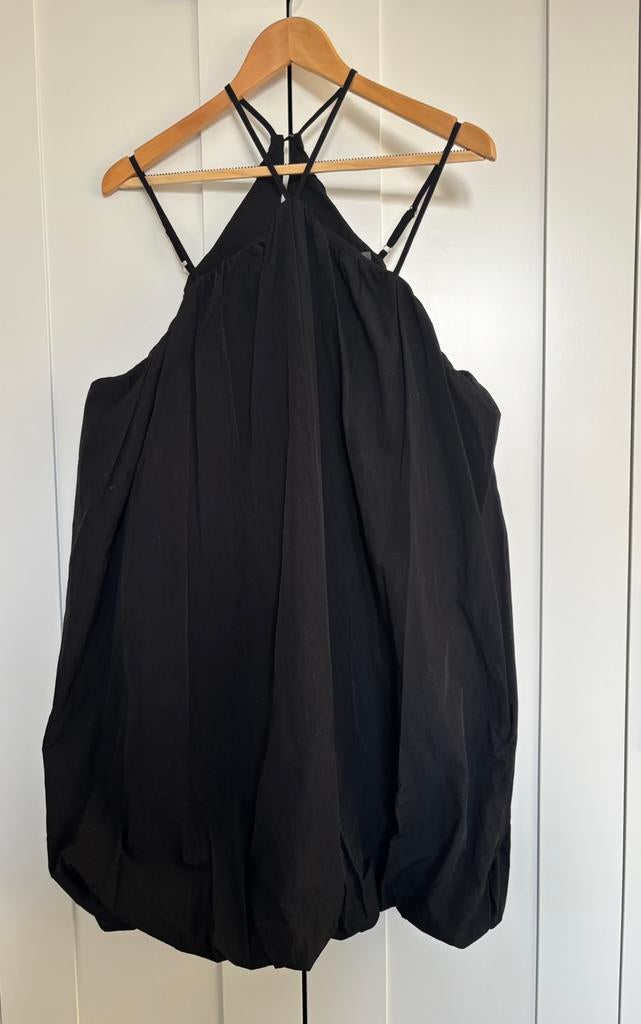 Zwart jurkje - ballonvorm, Kleding | Dames, Jurken, Zwart, Maat 42/44 (L), Nieuw, Ophalen of Verzenden