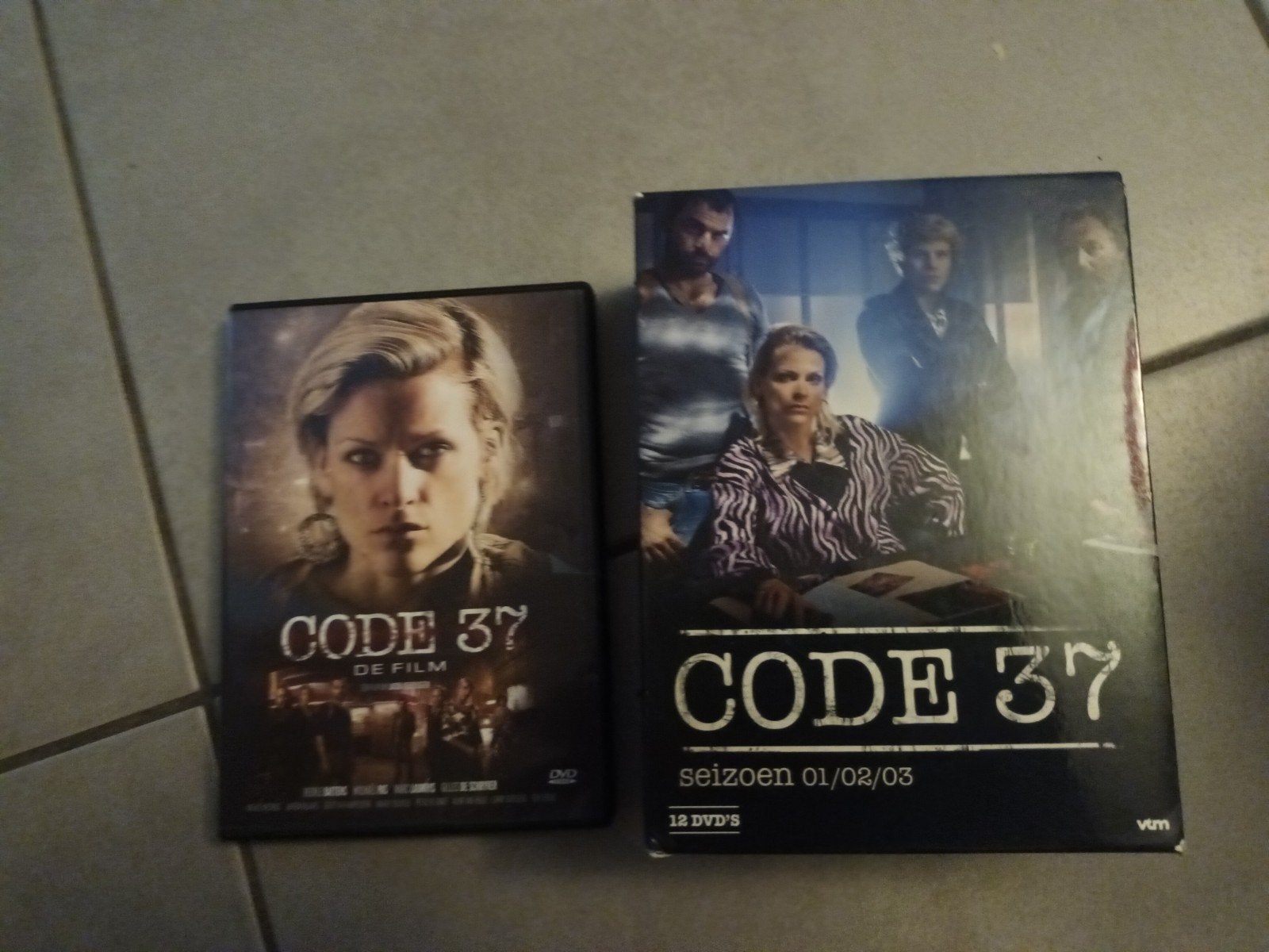 Dvd complete reeks Code 37 + de film, Vanaf 12 jaar, Verzenden, Zo goed als nieuw, Overige genres