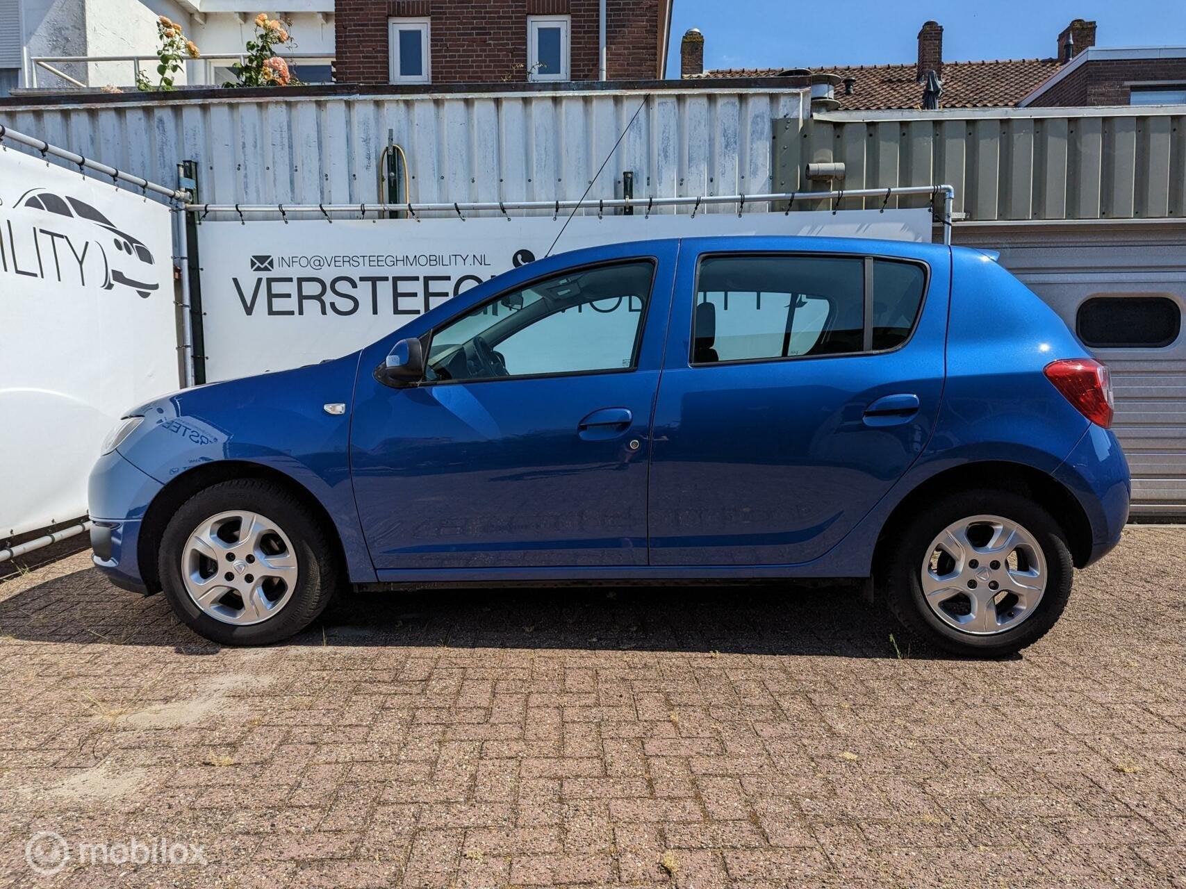 Dacia Sandero 0.9 TCe Lauréate, Navigatie, Airco, Cruise, Auto's, Voorwielaandrijving, Gebruikt, 937 kg, Met garantie (alle)
