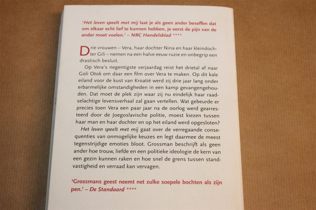 Het Leven Speelt met Mij — David Grossman 2020, Boeken, Ophalen of Verzenden, Gelezen