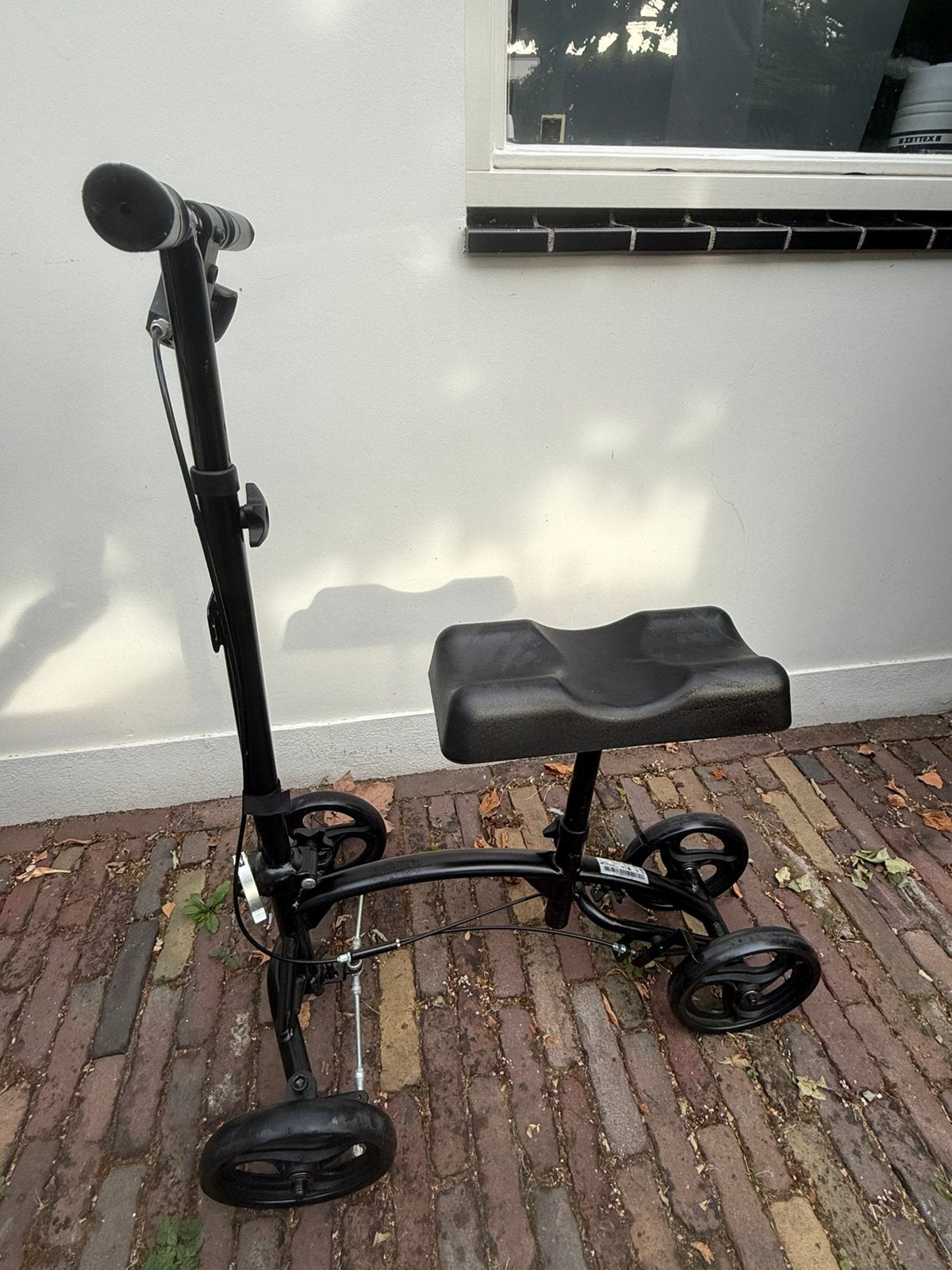 Kniestep, handig hulpmiddel bij voet- beenletsel, Ophalen, In hoogte verstelbaar, Zo goed als nieuw