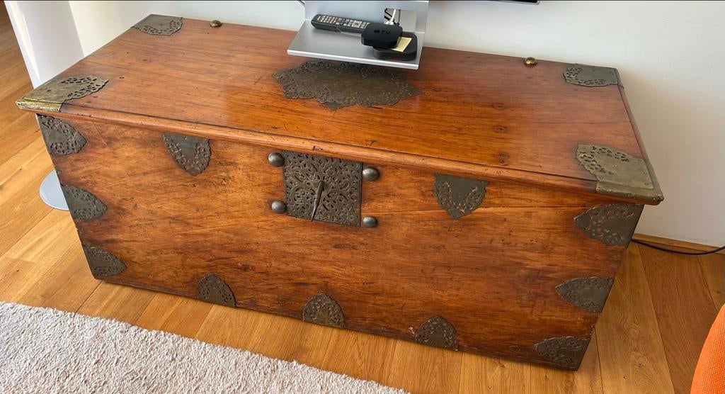 Antieke Teakhouten Reiskist met Koperbeslag - 19e Eeuw, Huis en Inrichting, Woonaccessoires | Kisten, Ophalen, Gebruikt, 100 tot 150 cm