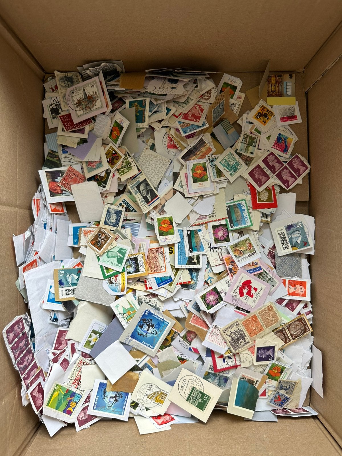 Doos 6100 buitenland op papier, Verzenden, Buitenland