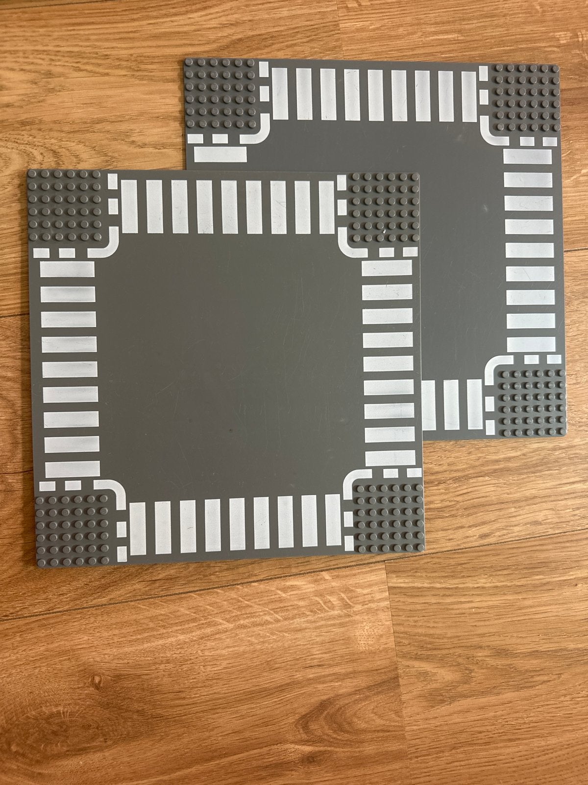 2x LEGO grondplaat kruispunt 32x32, Ophalen, Gebruikt