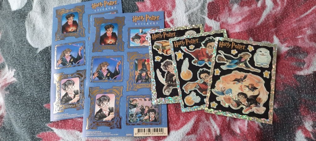 3 Harry Potter kalenders 2002-2003-2004 en stickers, Ophalen of Verzenden, Zo goed als nieuw, Overige typen