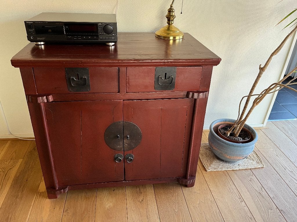 Chinees dressoir kastje bloedrood, Huis en Inrichting, Ophalen, Gebruikt, Met deur(en), 50 tot 100 cm