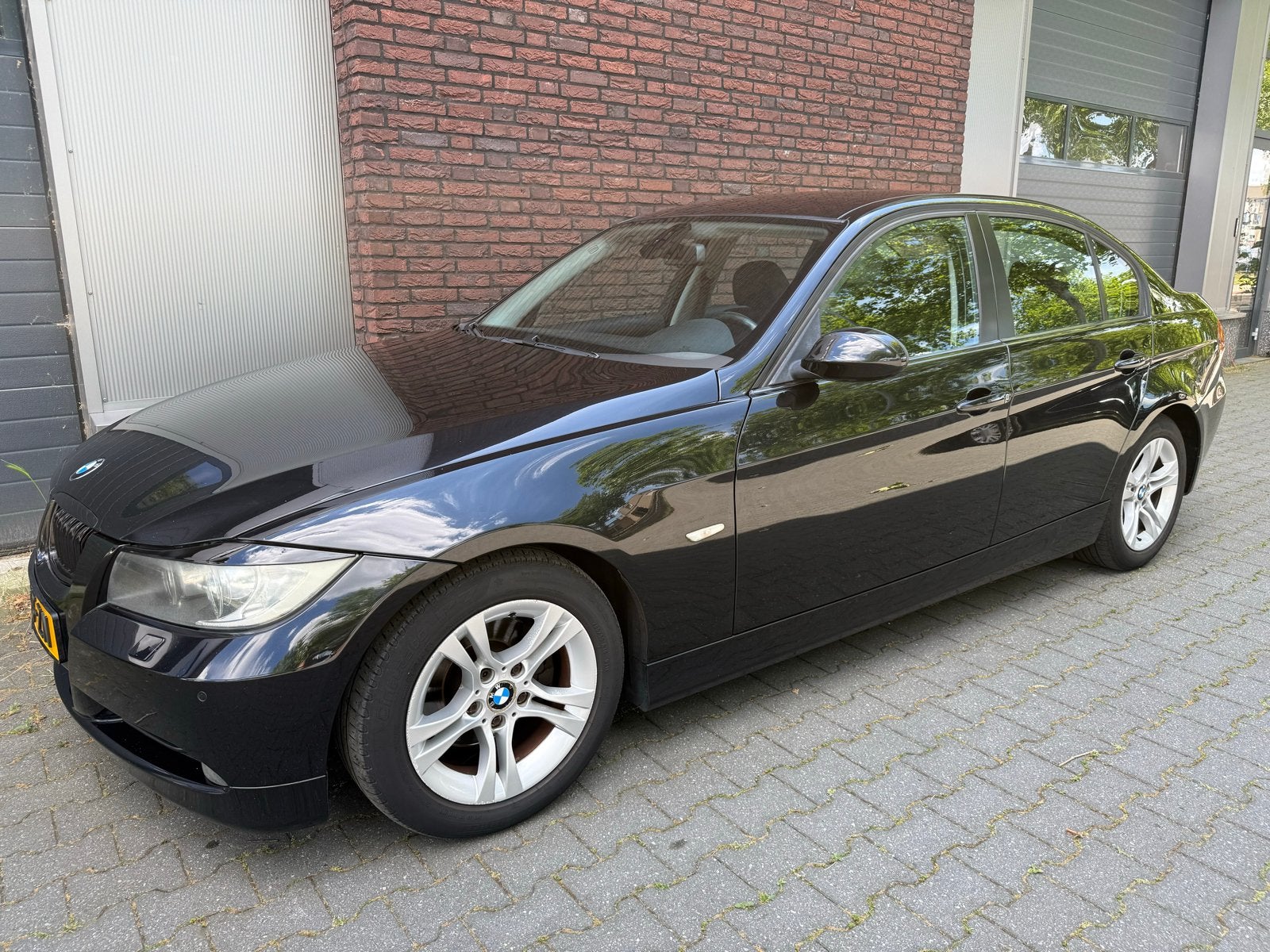 BMW 3-Serie 2.0 I 318 2008 Zwart E90, Parkeersensor, Achterwielaandrijving, Zwart, Leder en Stof