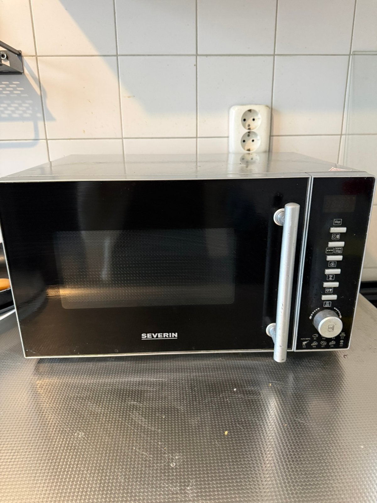 Magentron Severin, Witgoed en Apparatuur, Ophalen, Draaiplateau, Magnetron, Zo goed als nieuw