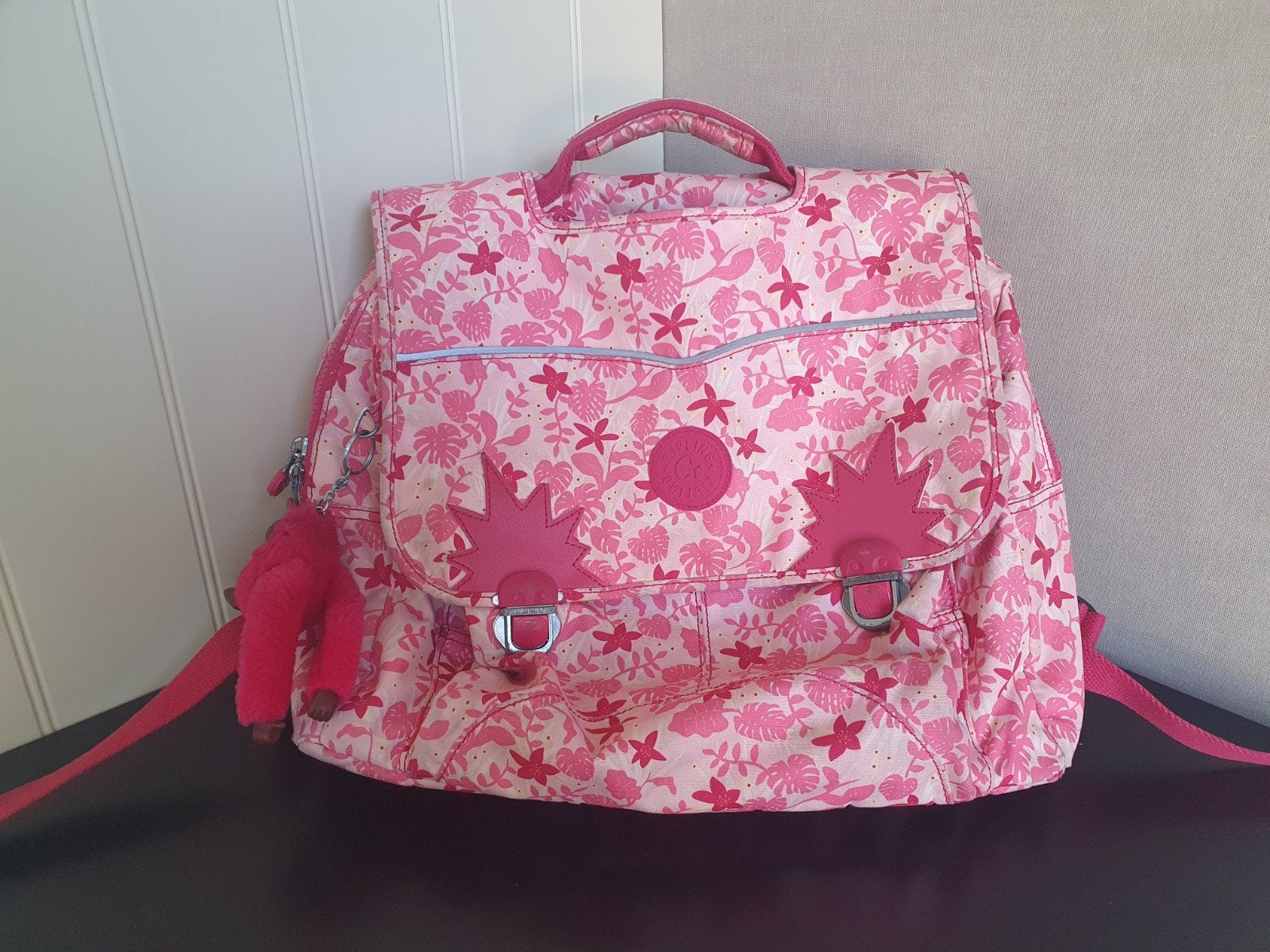 Kipling schooltas - Roze met bloemenprint en aapje, Ophalen, Zo goed als nieuw, Roze, Aktetas of Boekentas