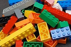 Lego gezocht voor pleeggezin en pleegkind, Ophalen of Verzenden, Zo goed als nieuw