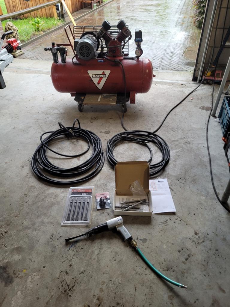 Compressor 100L met luchthamer en toebehoren voor voegwerk, Gebruikt, Ophalen of Verzenden, 200 tot 400 liter/min, Mobiel
