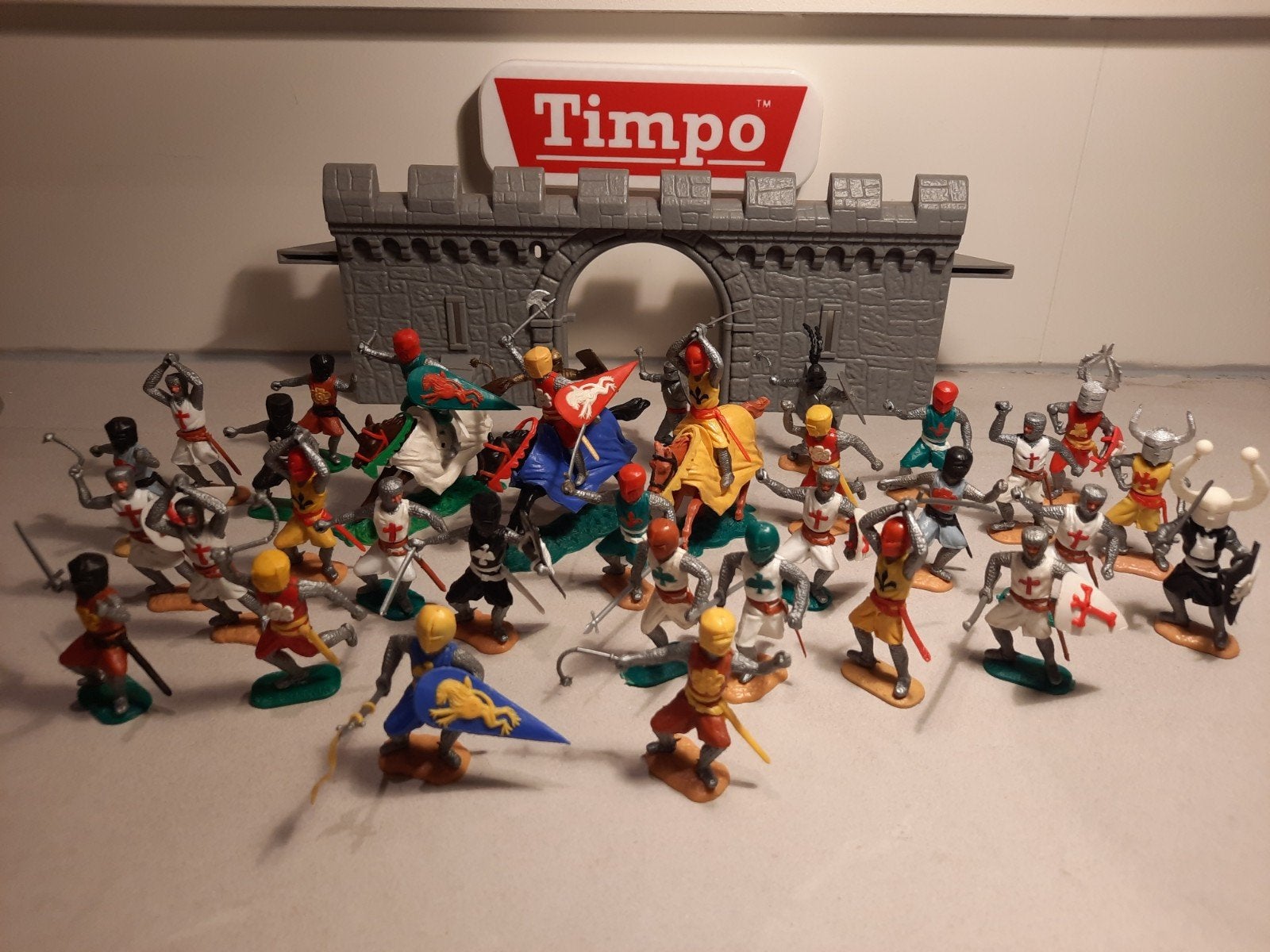 timpo ridders met kasteelmuur, Ophalen of Verzenden