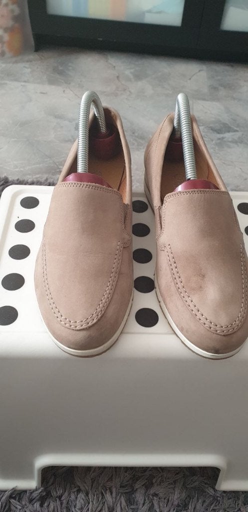 Gabor Comfort dames instappers suède beige maat 39, Gabor, Ophalen of Verzenden, Zo goed als nieuw, Instappers