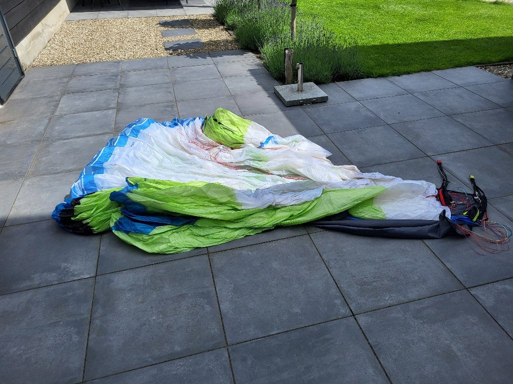 Swing Nyos 2 RS (SM: 75-100kg), Sport en Fitness, Zweefvliegen en Paragliding, Ophalen of Verzenden, Gebruikt, Complete paraglider