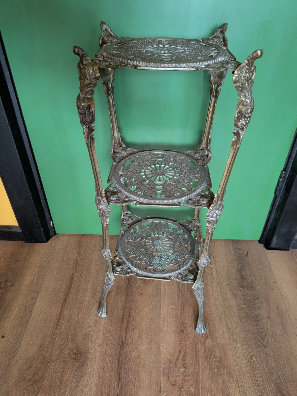 Antieke Bronzen Etagere - 3 Lagen, Sierlijk Design, Ophalen