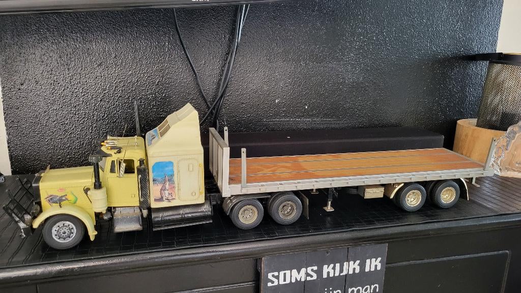 Zeldzame REVELL METAL 1:24 Peterbilt 359 – Full Metal, Hobby en Vrije tijd, Ophalen of Verzenden, Gebruikt, Bus of Vrachtwagen