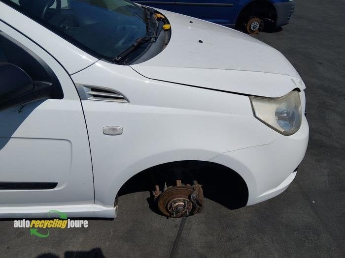 Scherm rechts-voor van een Chevrolet Aveo (GAZ), Gebruikt, -, -, 3 maanden garantie
