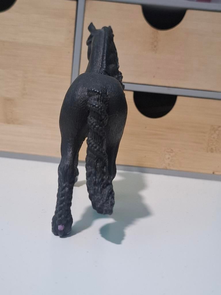Schleich Friese paard - Zwart speelgoedpaard, Ophalen of Verzenden, Zo goed als nieuw, Jongen of Meisje