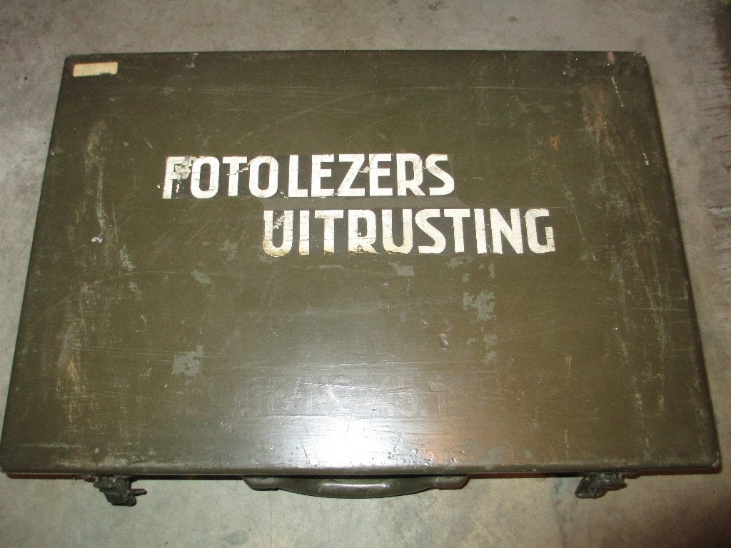 Militaire artikelen ex NL leger oa foto leesuitrusting, Verzamelen, Militaria | Algemeen, Ophalen of Verzenden, Landmacht, Nederland