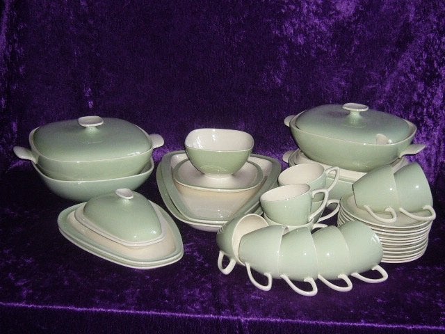 Petrus Regout Maastricht Pastel Groen Servies, Ophalen