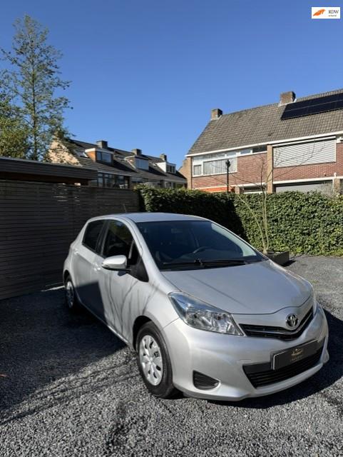 Toyota Yaris 1.0 VVT-i Now, Euro 5, Stof, Gebruikt, Origineel Nederlands