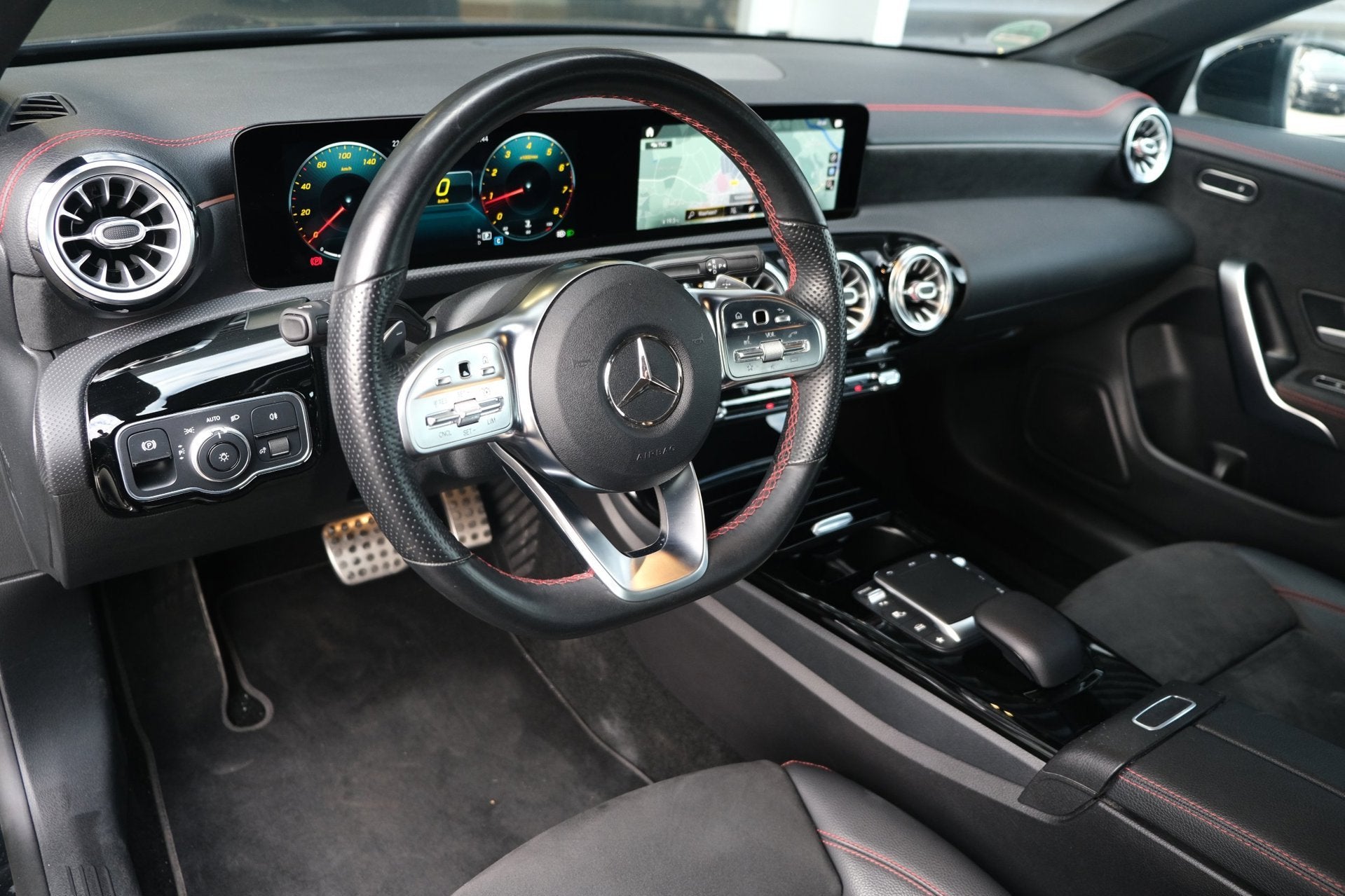 Mercedes-Benz CLA-klasse Shooting Brake 200 AMG DCT Navi Tre, Gebruikt, Zwart, 4 cilinders, Origineel Nederlands