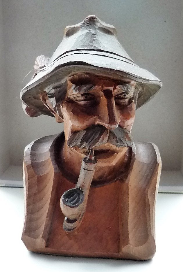 HOUTEN ROKENDE MAN UIT DE JAREN 50 60 V ERTSGEBERGTE VINTAGE, Minder dan 20 cm, Verzenden, Buste, Hout