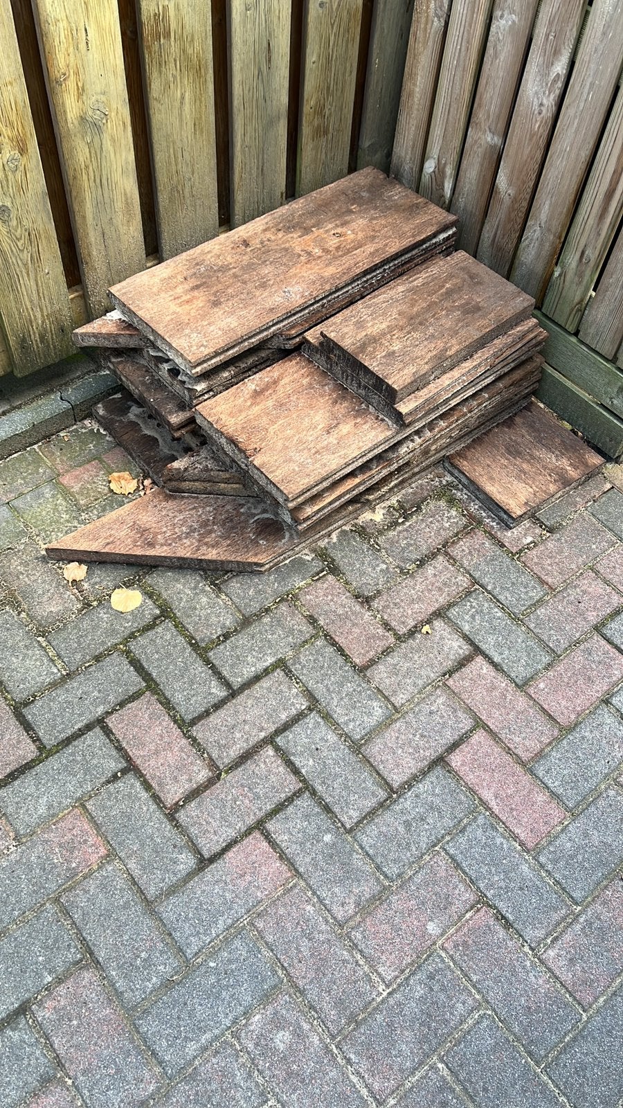 Gratis: hardhouten damwandplanken, Ophalen, Gebruikt, Hout