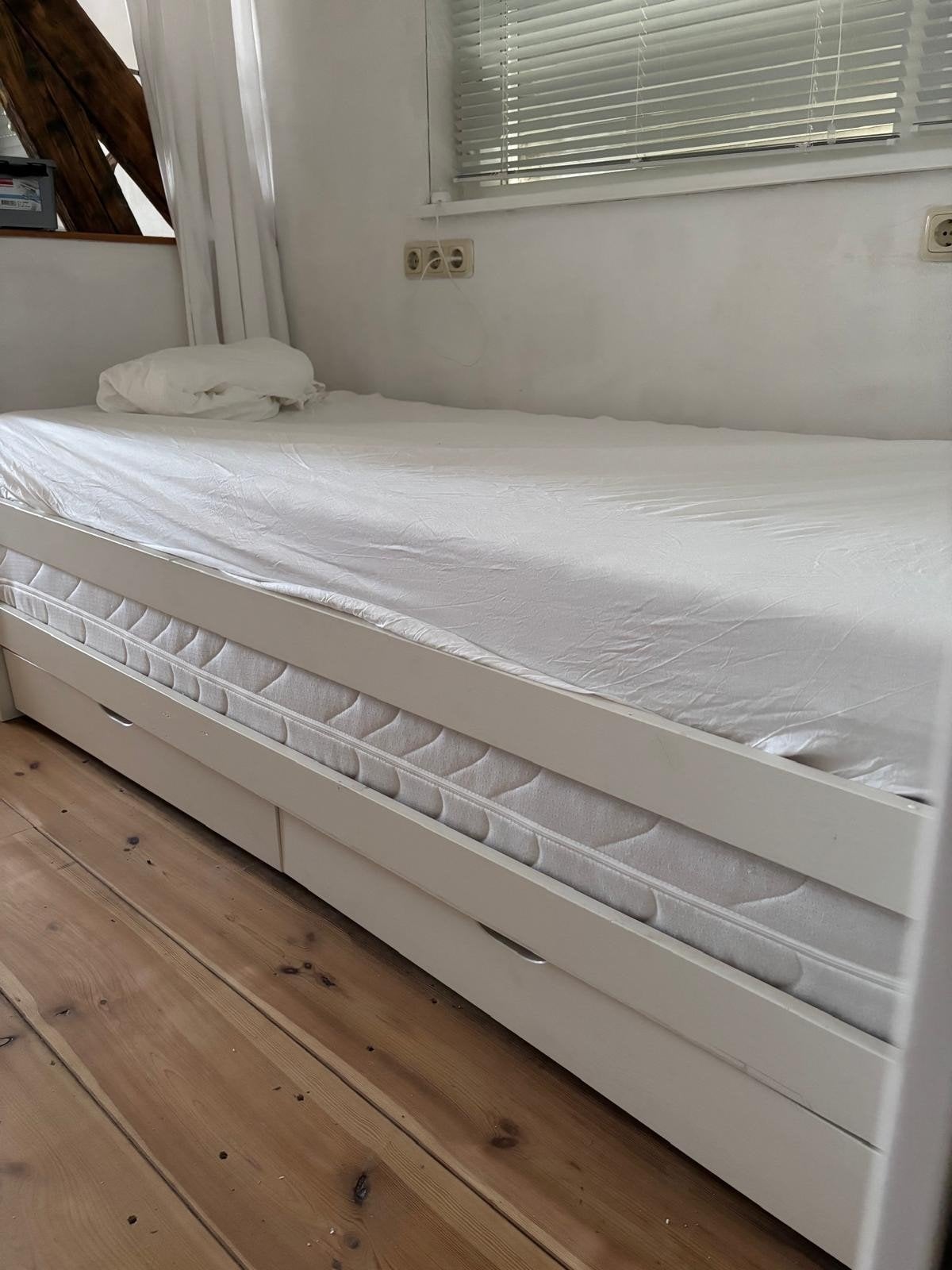 Ikea bed met bergruimte en onderschuifbed, Ophalen, Gebruikt, Eenpersoons, Wit