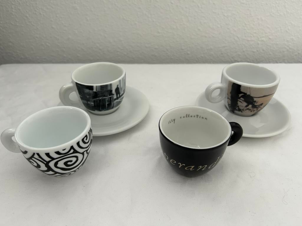 4 espressokopjes met 2 bijpassende bordjes, div merken, Huis en Inrichting, Keuken | Servies, Ophalen of Verzenden, Zo goed als nieuw