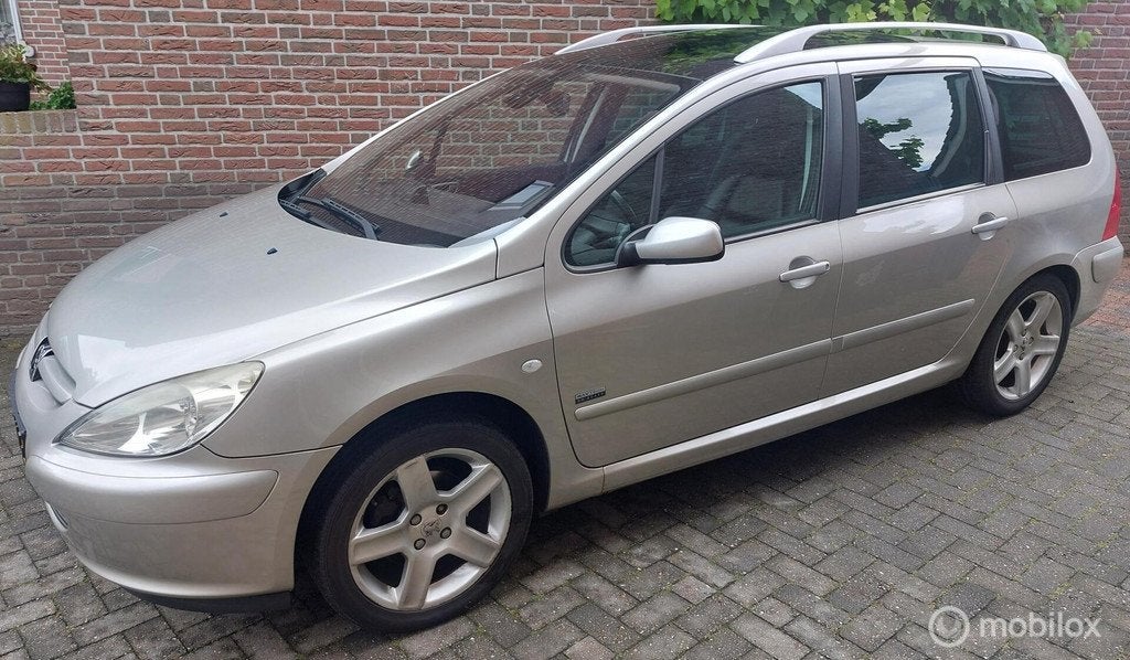 Peugeot 307 SW 2.0 16V Navtech/Panorama/APK 25-2-27/N.Distr., Voorwielaandrijving, 1330 kg, 136 pk, Gebruikt