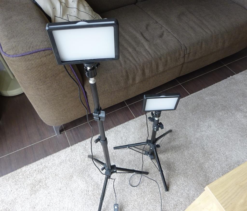 2 ledlampen op statief voor fotografie, film, Ophalen of Verzenden, Zo goed als nieuw, Lamp of Flitsset