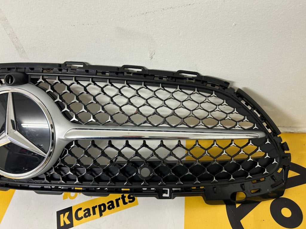 Grill AMG Mercedes C-klasse W206( A2068882100 origineel, Gebruikt, Mercedes-Benz AG, Voor, Mercedes-Benz