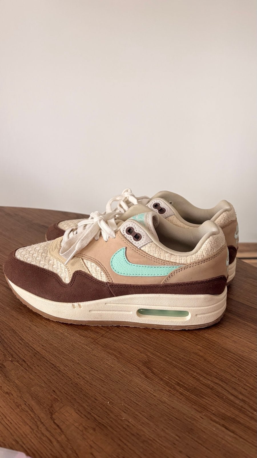 Nike Air Max 1 'Crepe Hemp' - Maat 39, Ophalen of Verzenden, Zo goed als nieuw, Bruin, Sneakers of Gympen