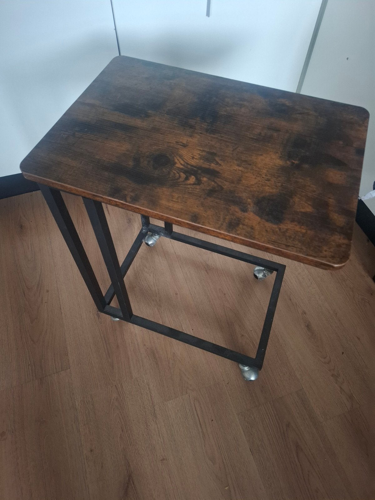 Bijzet tafeltje op wieltjes, 50 tot 100 cm, Rond, Minder dan 50 cm, 50 tot 100 cm