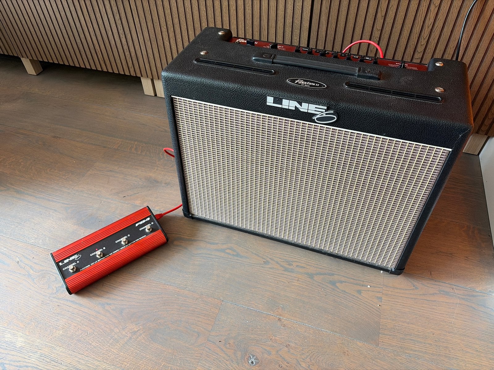 Line6 Flextone II 60watt gitaarversterkr + footswitch + hoes, Ophalen, Gebruikt, Gitaar, 50 tot 100 watt