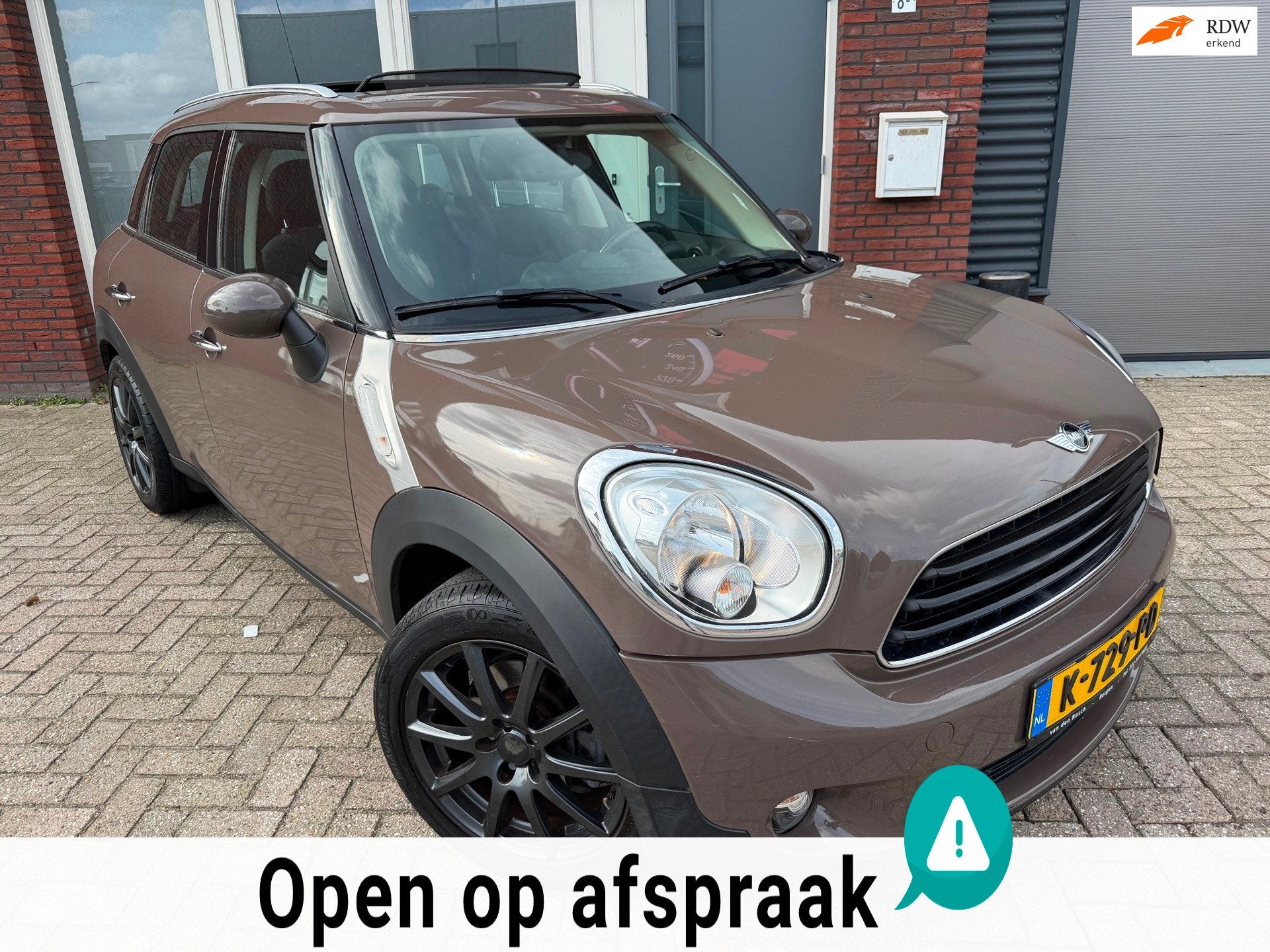 Mini Mini Countryman 1.6 One Chili / Pano / PDC / 17 inch /, Auto's, Voorwielaandrijving, Euro 5, Stof, Gebruikt