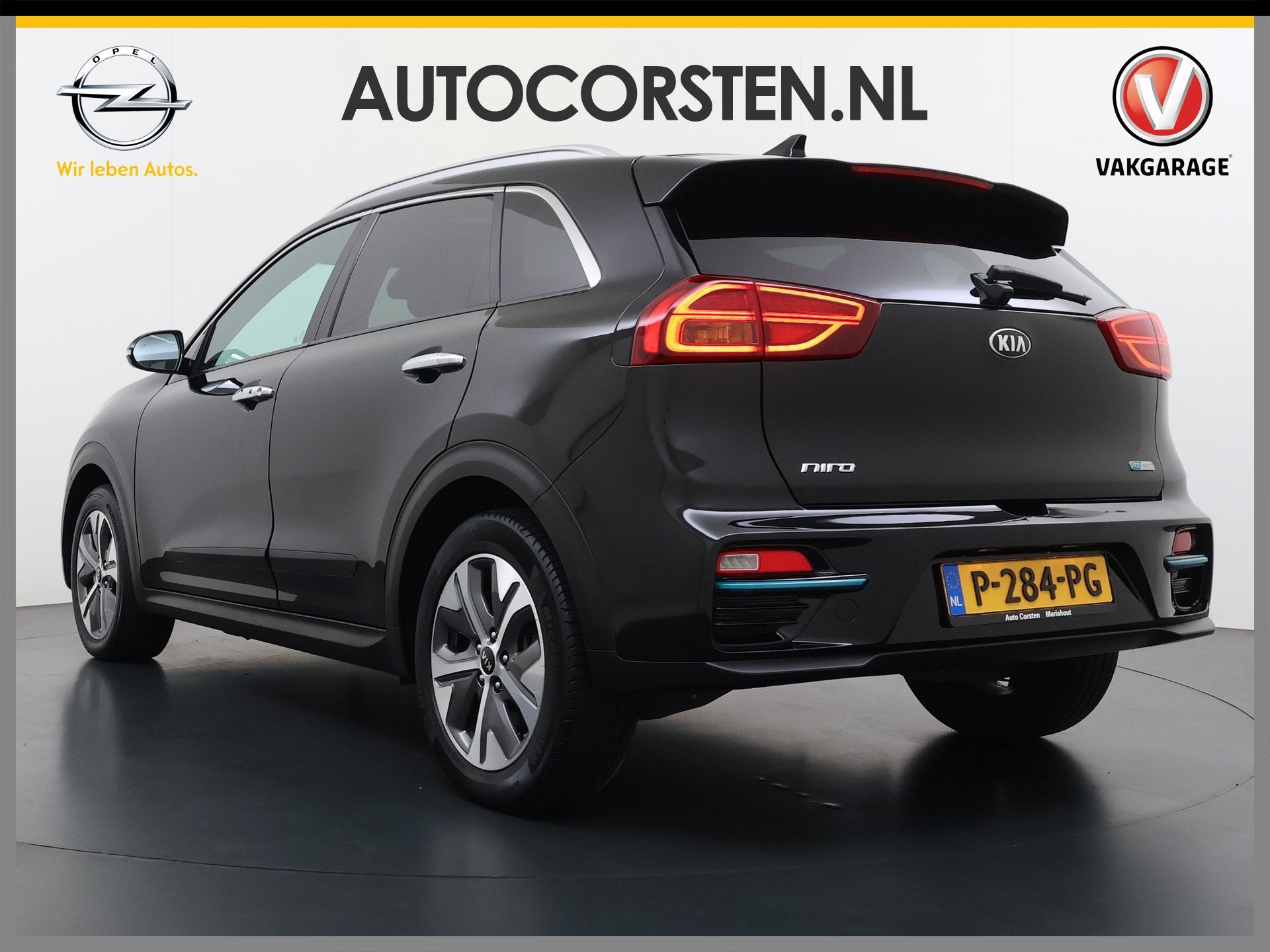 Kia e-Niro ExecutiveLine 64kWh SOH 100% Warmtepomp Panoramad, Gebruikt, Zwart, 1712 kg, Zwart