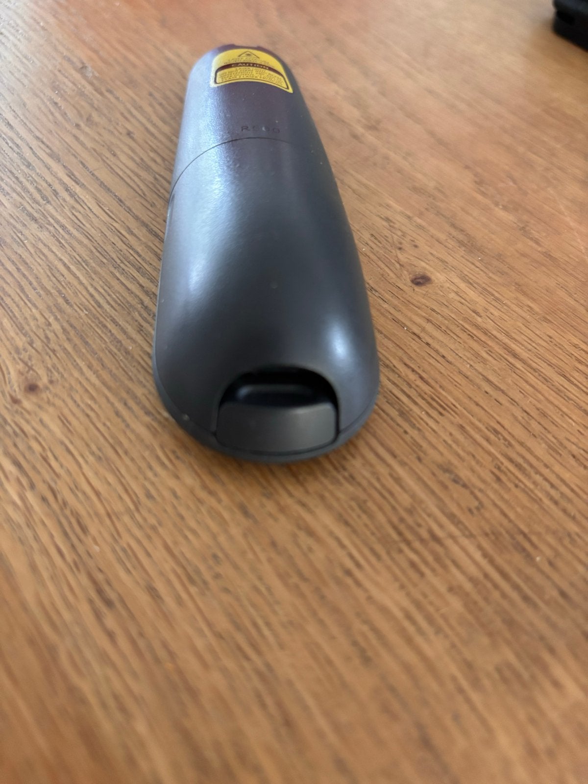 Logitech R400 Presenter - Draadloze Presentatie Afstandsbedi, Computers en Software, Ophalen of Verzenden, Zo goed als nieuw, MacOS