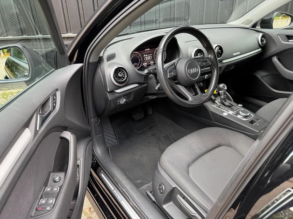 Audi A3 Sportback 1.4 e-tron Sport | 2017 | Dealer onderhoud, Stof, Gebruikt, 4 cilinders, Zwart