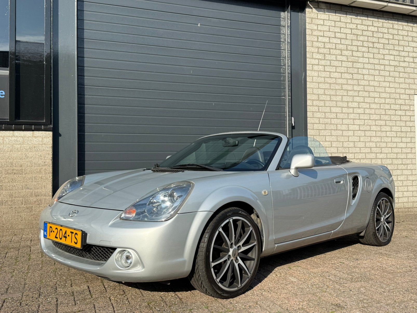 Toyota MR2 1.8 16v 2004 nieuwe APK leder, airco, carpass, Euro 5, 4 cilinders, Cabriolet, 990 kg