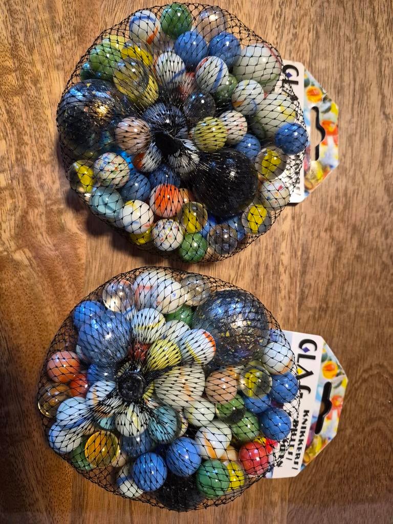 2 zakken met knikkers in verschillende maten (nieuw), Ophalen