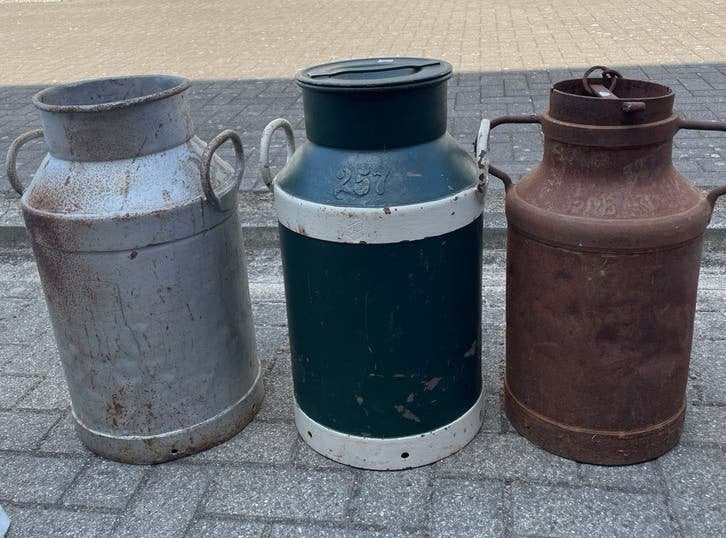 Set van 3 Antieke Melkbussen - Decoratief en Uniek, Ophalen