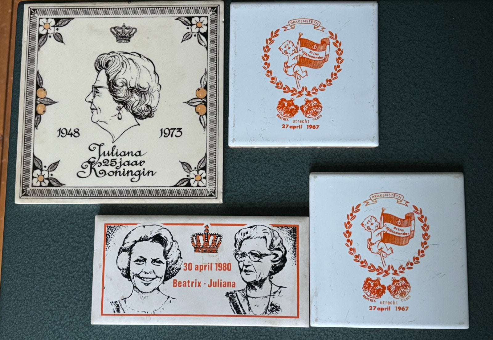 4 vintage Koningshuis herdenkingstegels 1967-1980, Verzamelen, Ophalen, Gebruikt