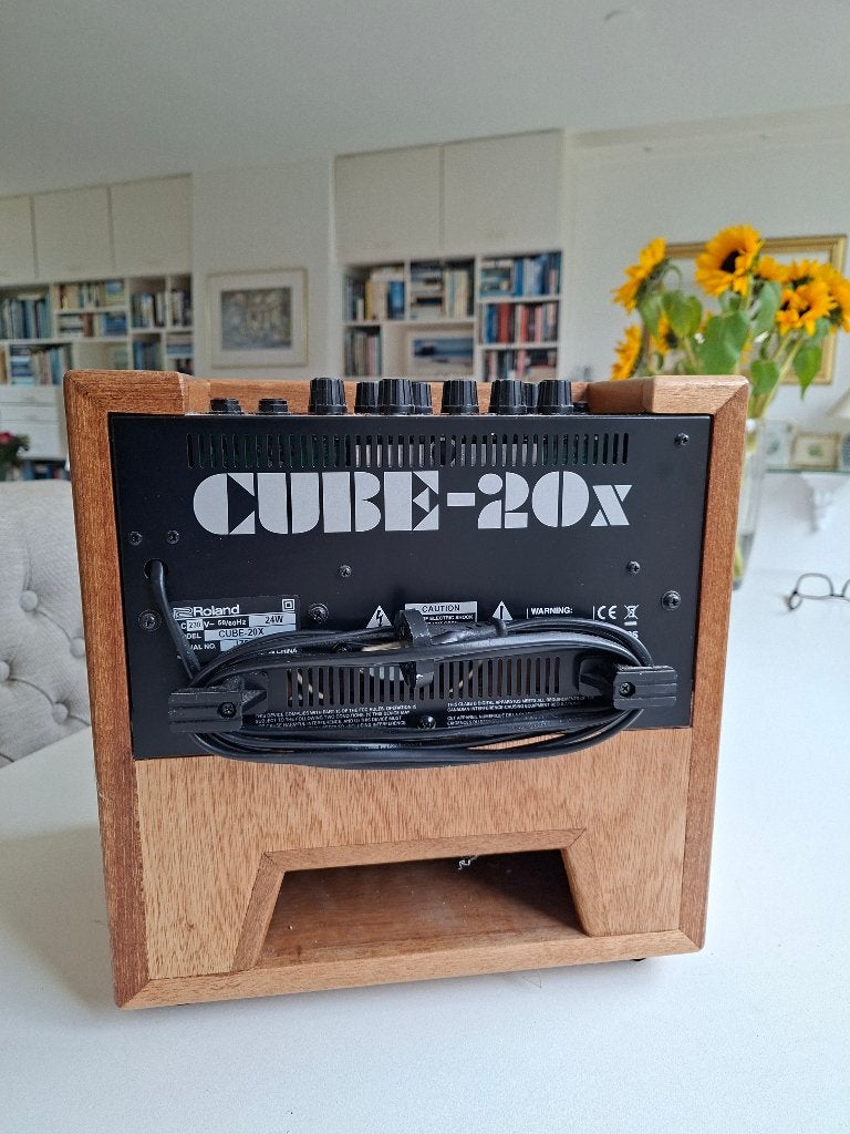 Roland Cube-20 x   gitaarversterker, Ophalen, Gebruikt, Gitaar, Minder dan 50 watt