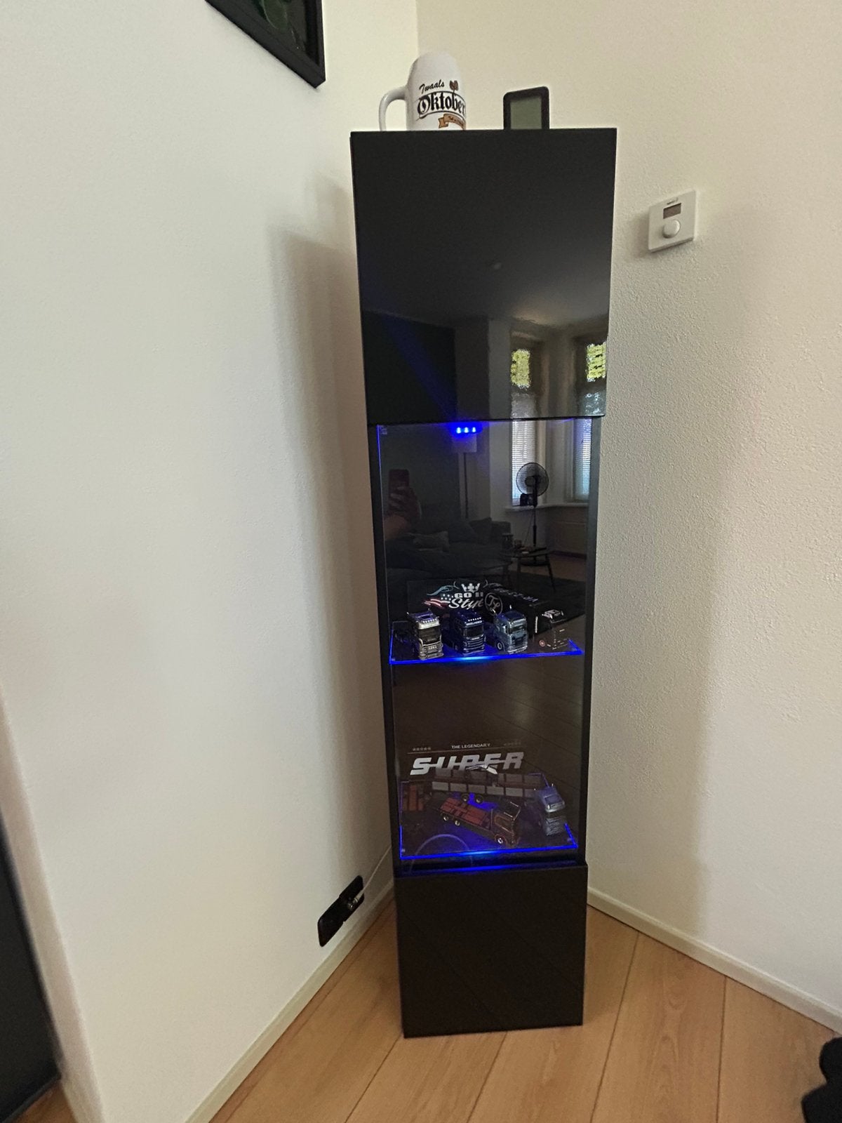 Vitrine kast, Ophalen, Minder dan 50 cm, Zo goed als nieuw, 150 tot 200 cm