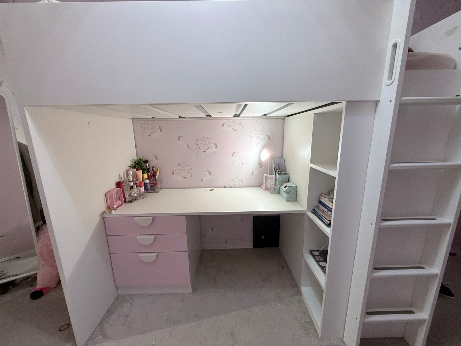 IKEA SMÅSTAD Hoogslaper roze/wit met bureau &  incl matras, Ophalen, Gebruikt, Eenpersoons, 200 cm