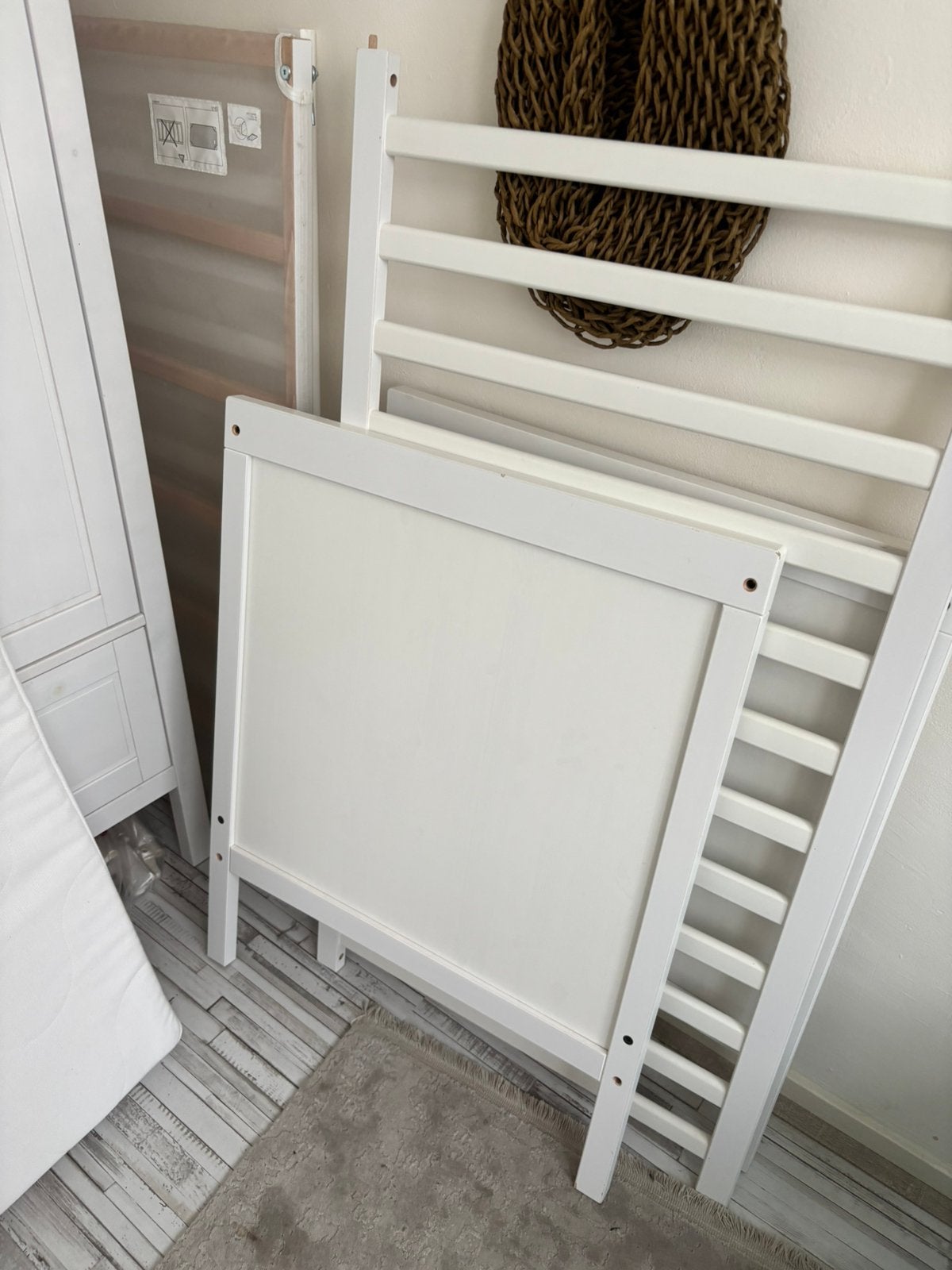 Ikea ledikant Sundvik, Ophalen, Zo goed als nieuw, Minder dan 140 cm, Matras